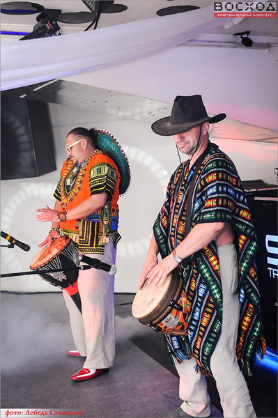  Sombrero Party ()