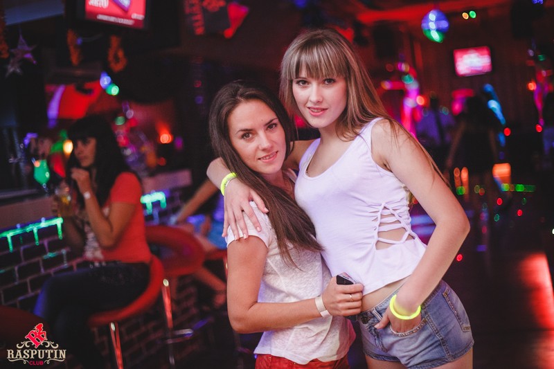  Neon party   