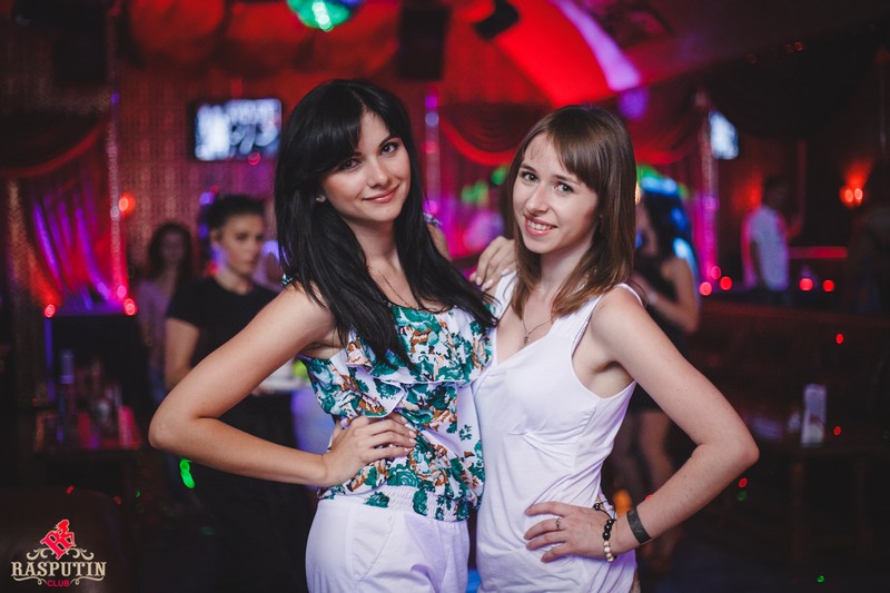  Neon party   