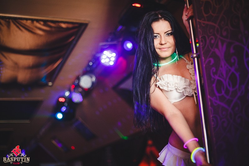 Neon party   
