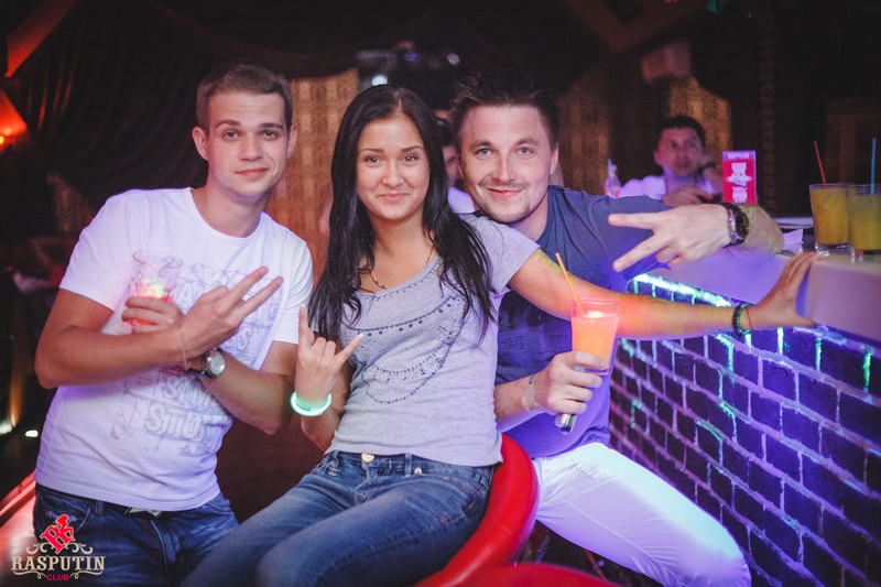  Neon party   