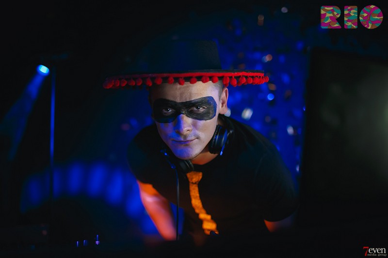  Superhero