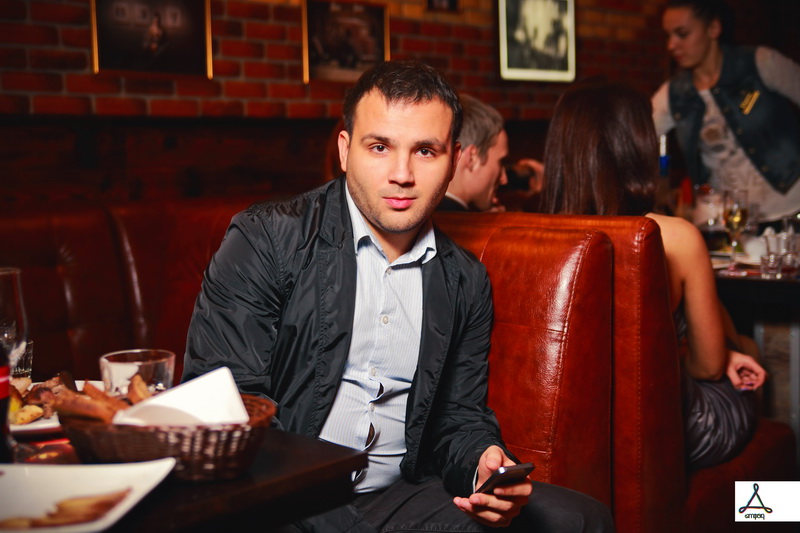    Ower Sun (Capone Bar)