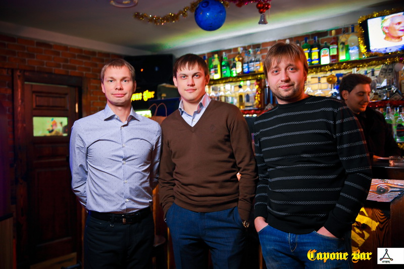     (Capone Bar)
