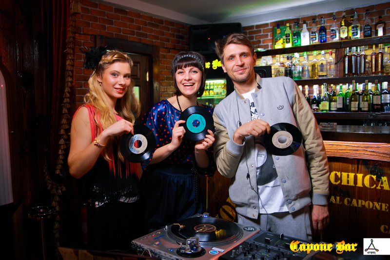      - 115  (Capone Bar)