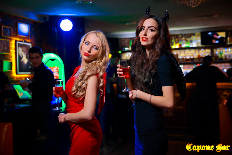  14  (Capone Bar)