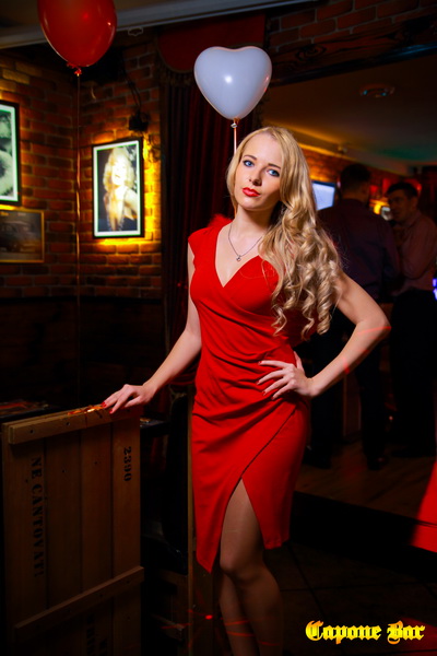  14  (Capone Bar)