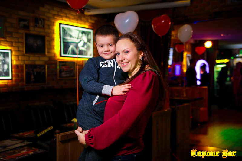  14  (Capone Bar)