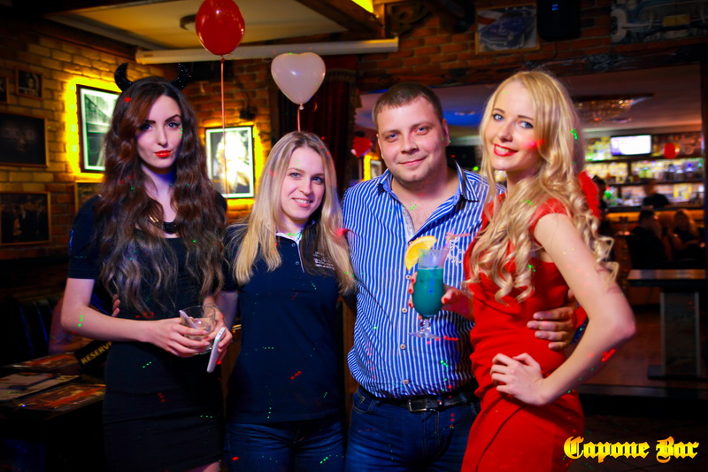  14  (Capone Bar)