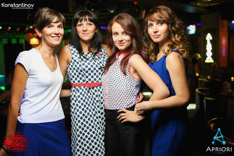  Show girls (30.07.2014, NK Paris)