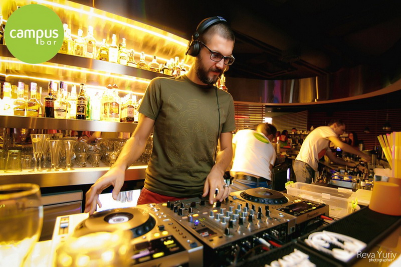  Dj Rostiq & Dj Zezick (13.09.2014, Campus Bar) 